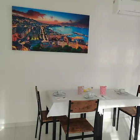 Giusy Acomodação com café da manhã  4*